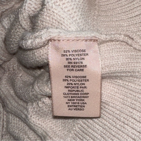 NWT TAHARI Chunky Knit Sweater Small - Picture 4 of 5